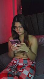 Maddyh webcam model stream image