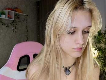 AnnyiBlue webcam model stream image