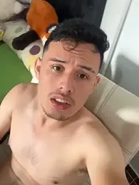 Keylerth_ webcam model stream image