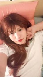 SoftRubyRed webcam model stream image