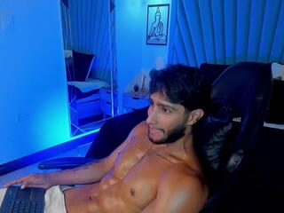 Emmet Collins webcam model stream image