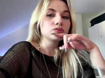 FlippyPippy webcam model stream image