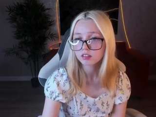 molly-snow webcam model stream image