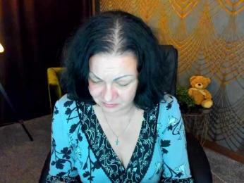 IrissMoon webcam model stream image
