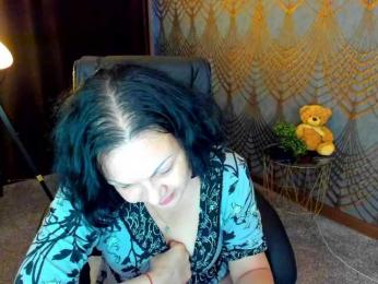 IrissMoon webcam model stream image