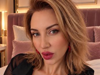SimoniGrace webcam model stream image