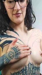 Inked_Val webcam model stream image