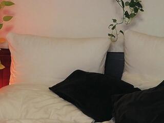 Emma Wilde webcam model stream image