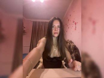 Lisa-Bond webcam model stream image