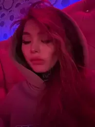 AriWild webcam model stream image