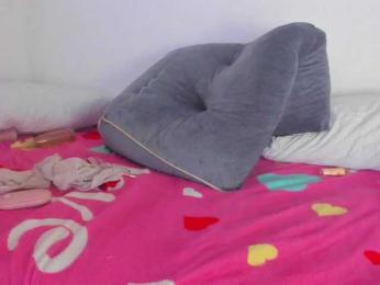 BrithanybunnyA19 webcam bongacams model stream image