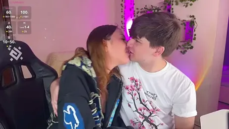 RobertAndLinela webcam model stream image