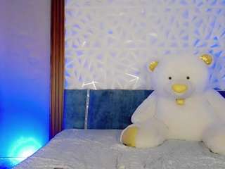 mia-alejandraa webcam model stream image