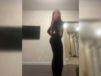 44enji webcam model stream image