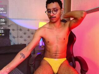 Miguel Twunk webcam model stream image