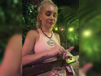 Tvoyasamka77 webcam model stream image