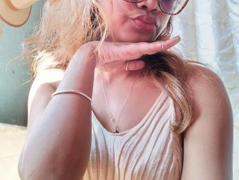 Miadea webcam model stream image