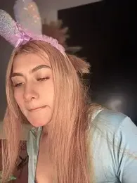 _Danna webcam model stream image
