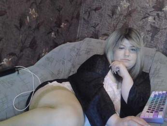 SanLuna webcam bongacams model stream image