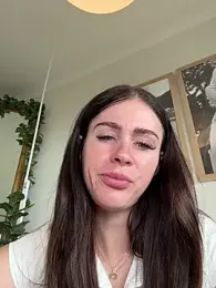 aus_queen webcam model stream image