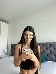 Wildberry_ webcam model stream image