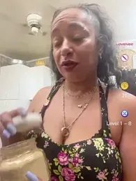 PichyPrettyPussy webcam model stream image