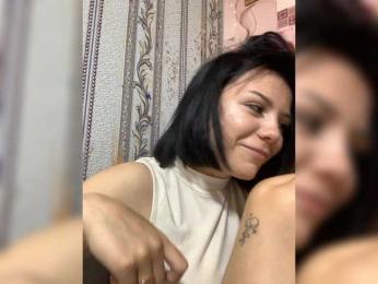 BlackRavenX webcam model stream image