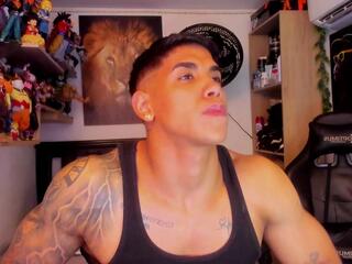 William Dracko webcam model stream image
