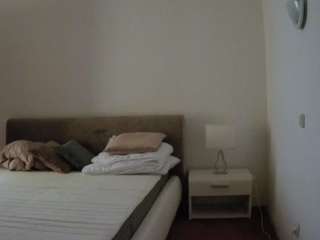 voyeurcam-julmodels-living-6 webcam model stream image