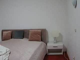 voyeurcam-julmodels-living-6 webcam model stream image