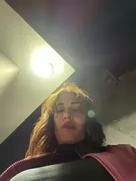 Irresistible24 webcam model stream image