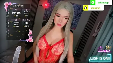 xBigSurpriseLorainex webcam model stream image