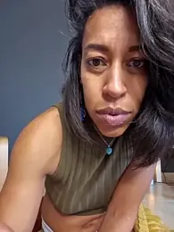 Goldenlace webcam model stream image