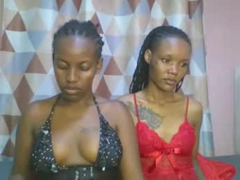 messyluna webcam model stream image