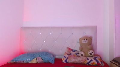angel_foxc_ webcam model stream image