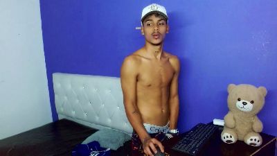 angel_foxc_ webcam cam4 model stream image