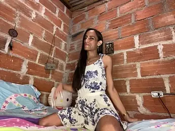 AlexaWarner webcam model stream image
