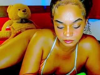 giatailor webcam model stream image