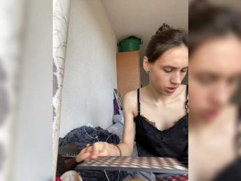 Nysaa webcam model stream image