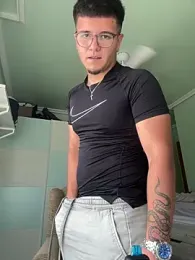 gorka_dom webcam model stream image
