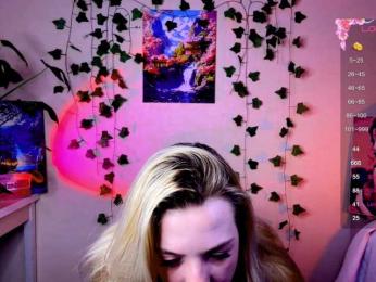 Mirabbella webcam model stream image