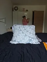 Chaudesquirt webcam stripchat model stream image