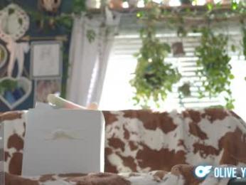 olive_you_ webcam model stream image