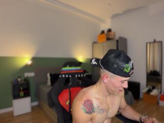 Duncan Collins webcam model stream image