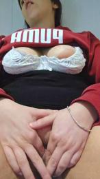 Chia562002 webcam cam4 model stream image