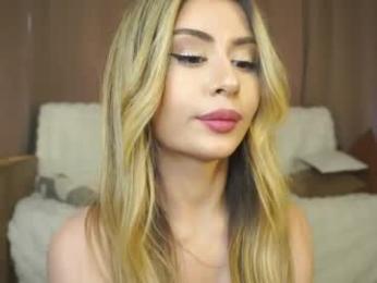holayoula webcam model stream image