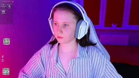 mon_lola webcam model stream image