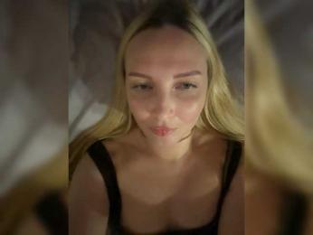 Hixan webcam model stream image