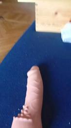 E001987 webcam model stream image