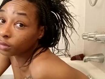 minniehunney webcam model stream image